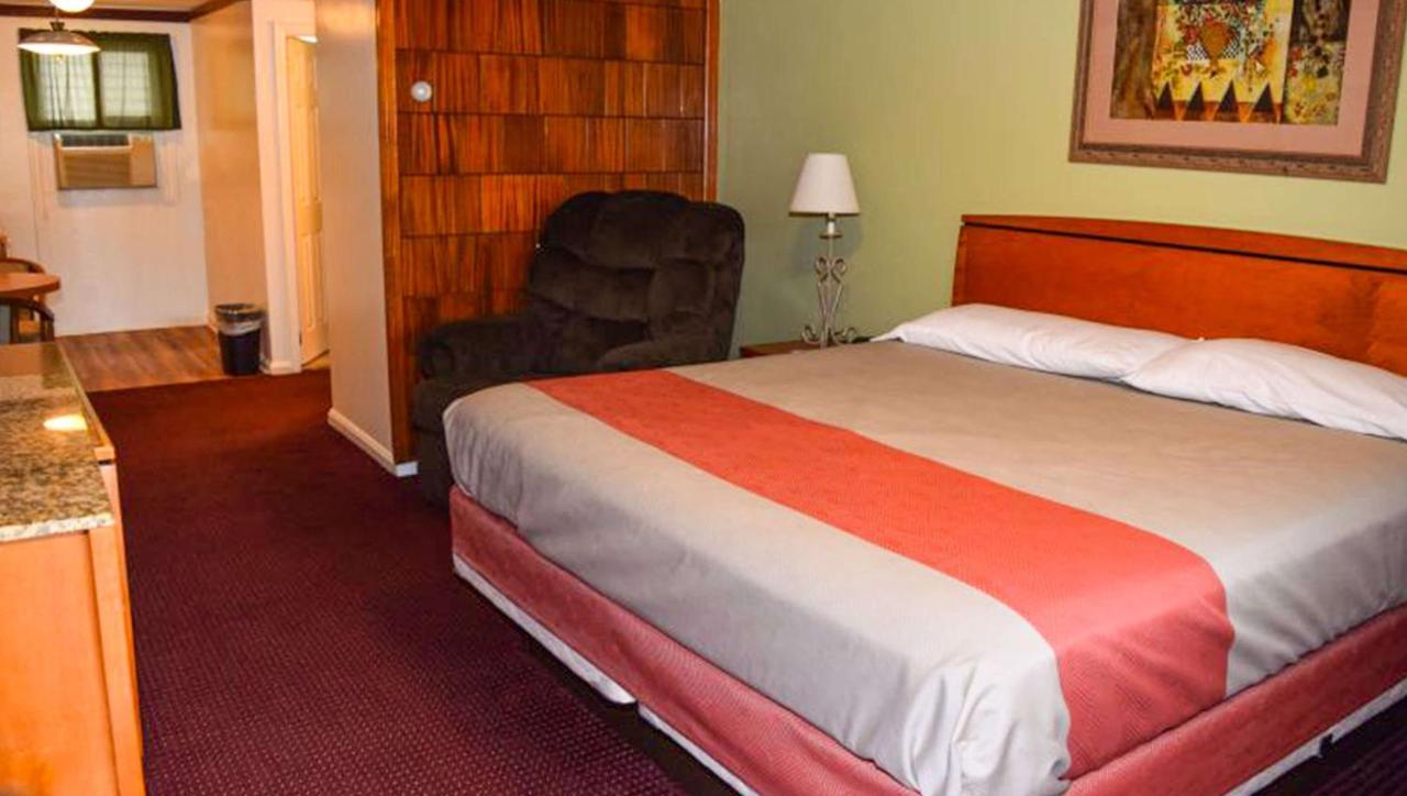 Relax Inn Bloomsburg Esterno foto