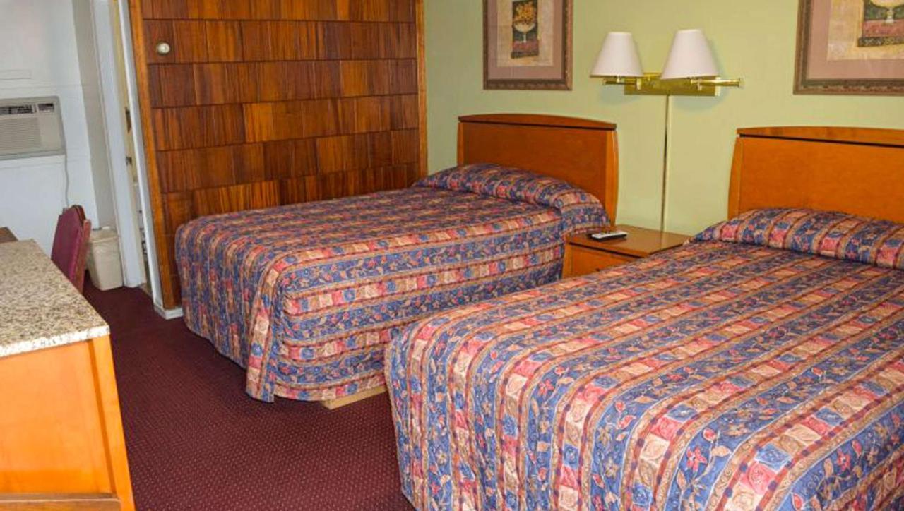 Relax Inn Bloomsburg Esterno foto