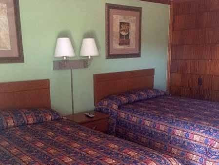 Relax Inn Bloomsburg Esterno foto